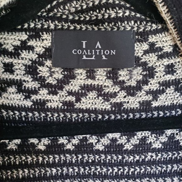 L. A. Coalition Woman's Aztec Print Cardigan Sweater - Picture 3 of 3